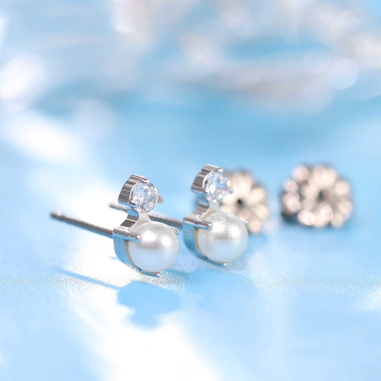 Pendientes hipoalergénicos de titanio puro Limerencia G23 | Joyería de titanio de grado implante CZ + Pearl F136 para orejas sensibles