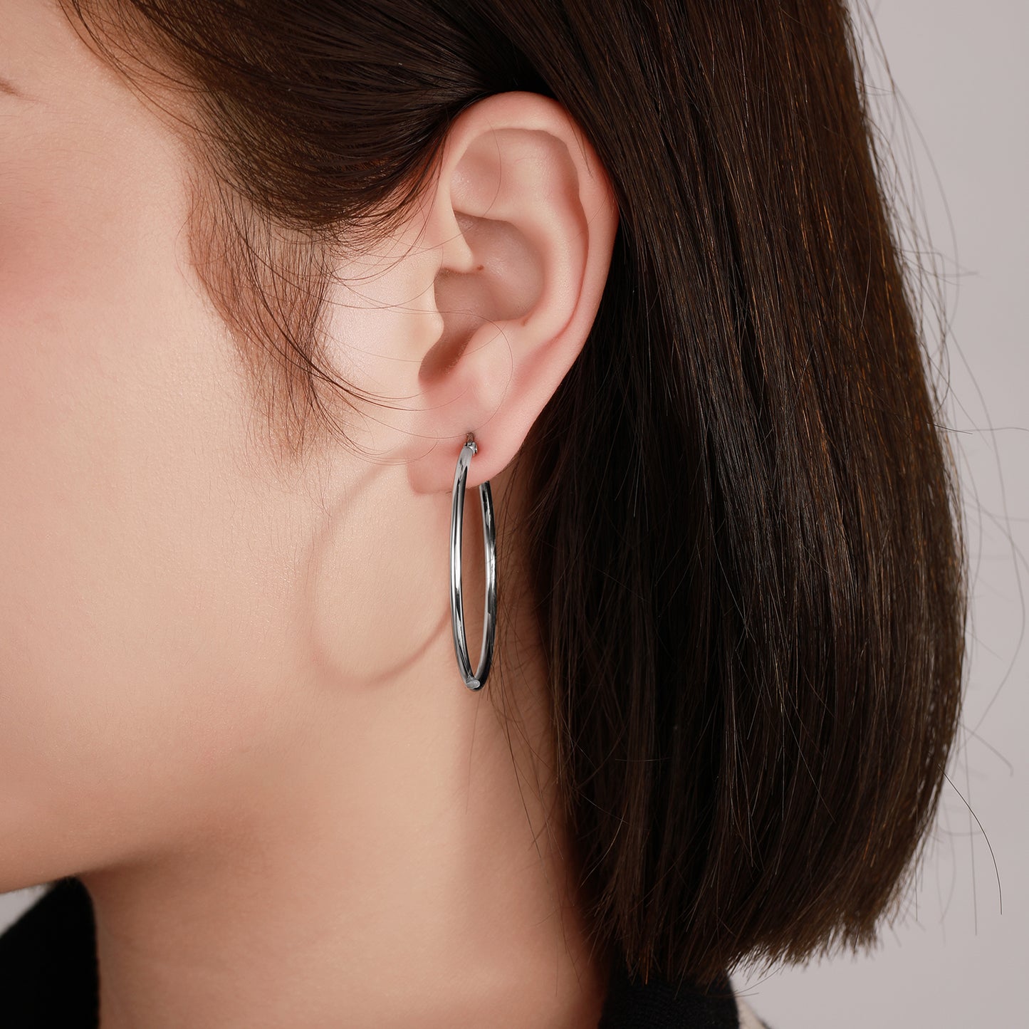 TitanHeart Titanium Hoop Earrings Hypoallergenic - Implant Grade Pure Titanium G23 Lightweight Big Hoops for Women Sensitive Ears (30mm)