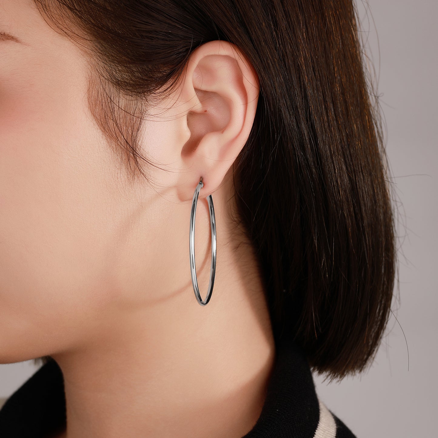 TitanHeart Titanium Hoop Earrings Hypoallergenic - Implant Grade Pure Titanium G23 Lightweight Big Hoops for Women Sensitive Ears (30mm)