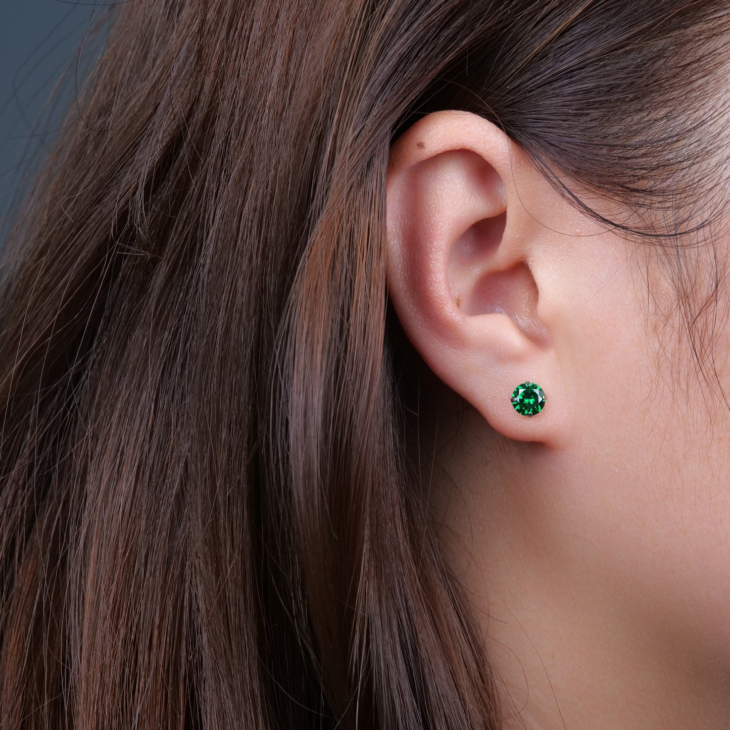 Hypoallergenic G23 Titanium Earrings, F136 Pure Titanium Implant Grade, Suitable for Sensitive Ears with Birthstone Crystals CZ Simulated Diamonds (6mm, Green)
