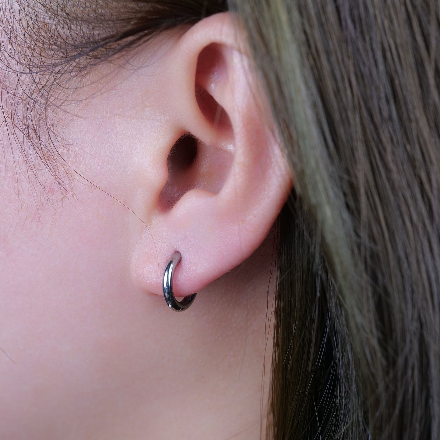 Limerencia Hypoallergenic Pure Titanium Pairs Small Huggie Hoop Earrings, Lightweight Cartilage Hoops Small Cubic Zirconia Cuff Earrings Mini Piercing Jewelry for Women (8mm, No stones)
