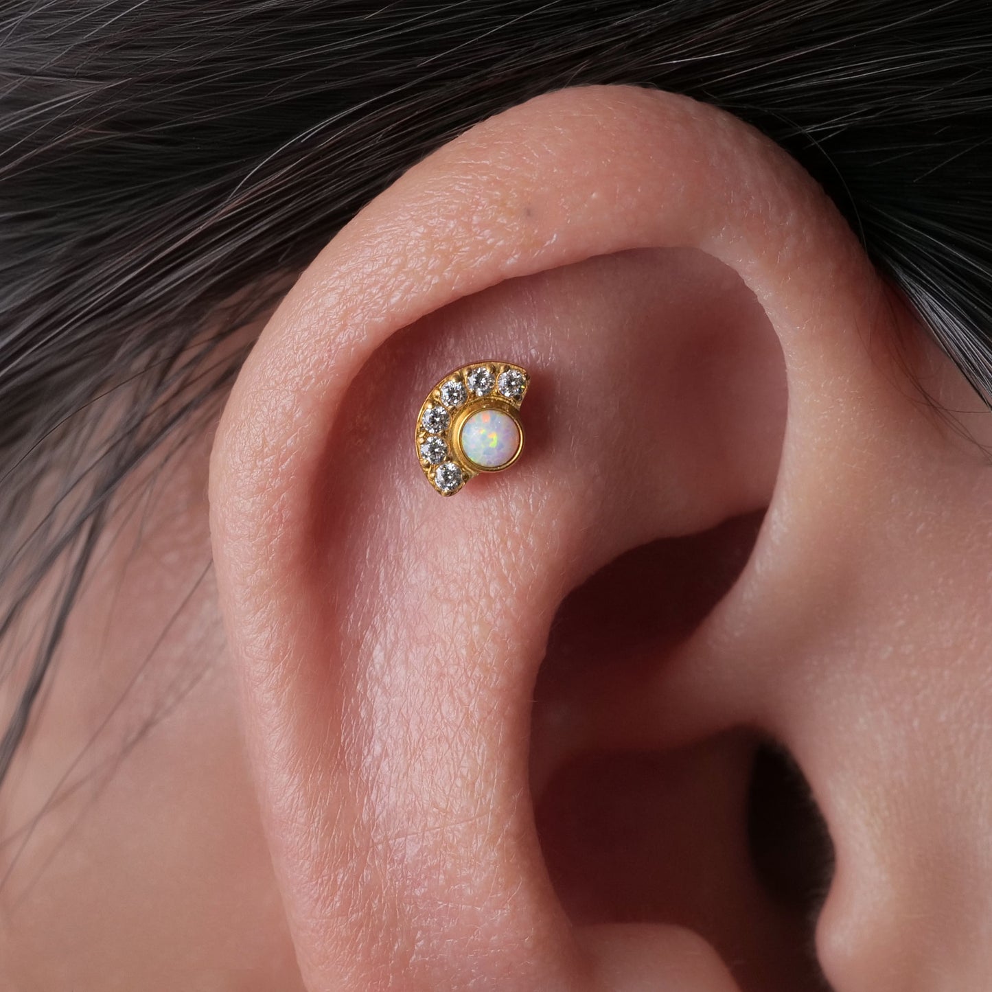 Orecchini a vite in titanio implantabile G23 ipoallergenici Limerencia, piercing sole e luna dorato 20G F136 per cartilagine, trago ed elica orecchio sensibile