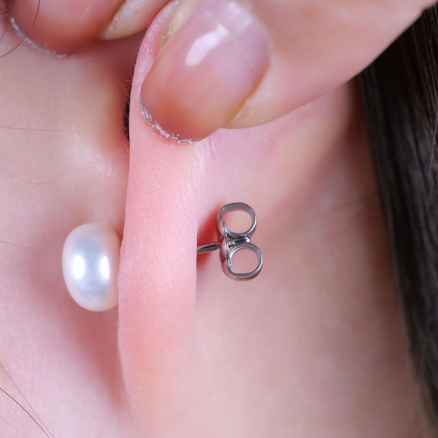 Pendientes de perlas cultivadas de agua dulce blancas seleccionadas a mano de titanio puro hipoalergénico Limerencia Studs G23 Piercing de grado implante