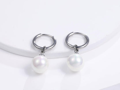 Limerencia Pendientes Hipoalergénicos de Titanio Puro con Postes Ligeros Colgantes Huggie para Mujer | Barra Vertical, Cruz, Luna, Rayo | Pendientes Delicados (Perla de 10 mm)