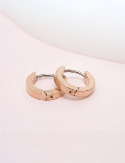 Orecchini cerchio huggie in titanio puro G23 ipoallergenico Limerencia per donna, adatti orecchie sensibili (8 millimetri, colore oro)