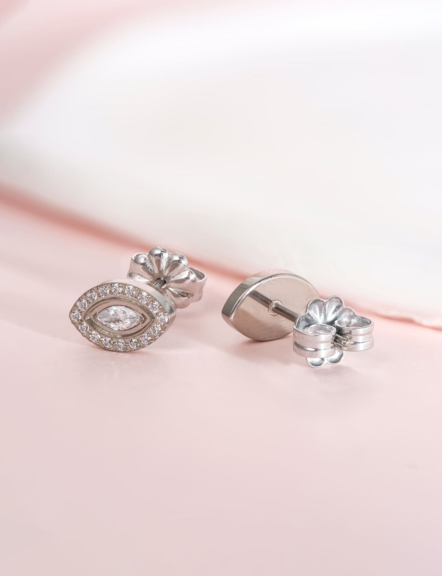 Limerencia Orecchini Ipoallergenici in Titanio Puro, Grappolo Zirconia Occhio Malocchio Minimalista | Gioielli Moda per Piercing Grado Implantare G23 per Orecchie Sensibili (Zirconia Trasparente)