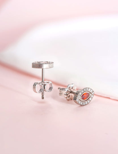 Orecchini minimalisti occhio malocchio con zirconi in titanio puro ipoallergenico Limerencia | Gioielli piercing moda in titanio grado implantare G23 per orecchie sensibili (Rosso, Argento)