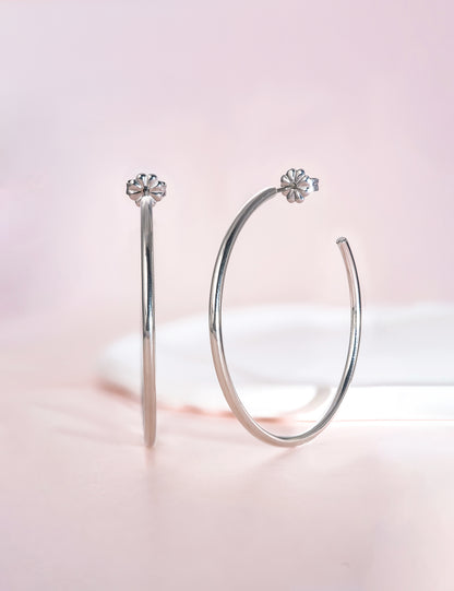 Limerencia Hypoallergene G23 Reiner Titan Große Offene C-Creolen, F136 Leichte Zirkonia-Cuff-Huggie-Ohrringe für Frauen mit empfindlichen Ohren (45mm Dünne Runde Creolen, Silber)
