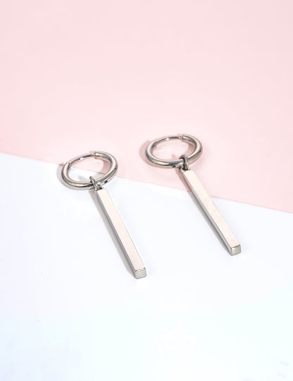 Boucles d'oreilles Huggie pendantes légères à tige en titane pur hypoallergénique Limerencia pour femme | Barre verticale, croix, lune, éclair | Boucles d'oreilles délicates (Barres verticales)