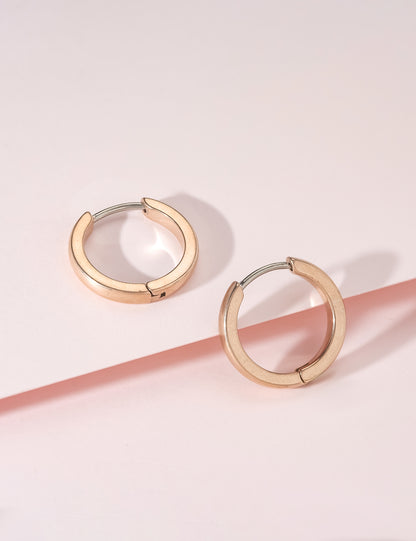 Limerencia G23 Reiner Titan Hypoallergener Huggie-Creolen für Damen mit empfindlichen Ohren (12 Millimeter, Gold)