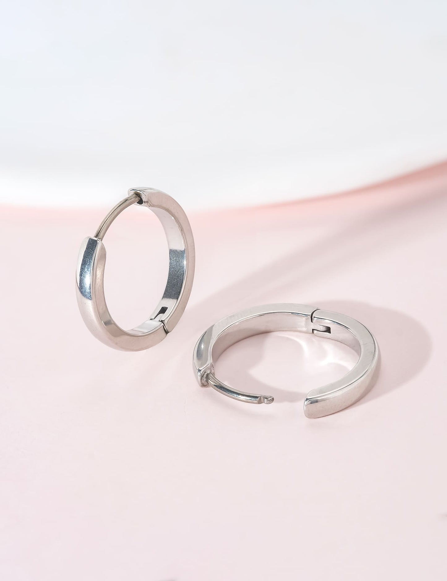 Orecchini cerchio huggie in titanio puro G23 ipoallergenico Limerencia da donna, ideali per orecchie sensibili (12 millimetri)