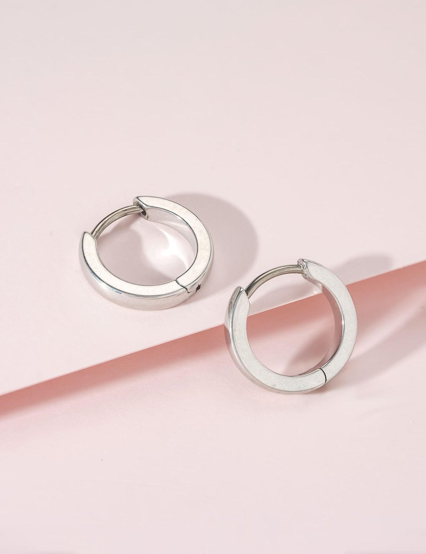 Orecchini cerchio huggie in titanio puro G23 ipoallergenico Limerencia per donna, adatti orecchie sensibili (10 millimetri)