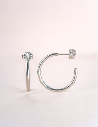 Limerencia Boucles d'oreilles anneau C ouvert grand en titane pur G23 hypoallergénique, boucles huggie cuff légères en titane F136 serties de zircon cubique pour femmes aux oreilles sensibles (anneau rond fin 20 mm, couleur argentée)