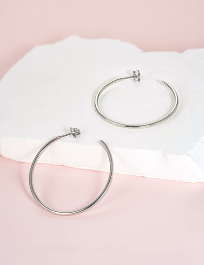 Limerencia Hypoallergene G23 Reiner Titan Große Offene C-Creolen, F136 Leichte Zirkonia-Cuff-Huggie-Ohrringe für Frauen mit empfindlichen Ohren (45mm Dünne Runde Creolen, Silber)