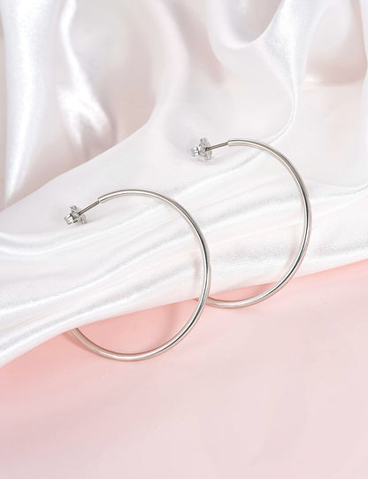 Limerencia Hypoallergene G23 Reiner Titan Große Offene C-Creolen, F136 Leichte Zirkonia-Cuff-Huggie-Ohrringe für Frauen mit empfindlichen Ohren (45mm Dünne Runde Creolen, Silber)