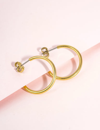 Limerencia Boucles d'oreilles anneau C ouvert grand en titane pur G23 hypoallergénique, boucles huggie cuff légères en titane F136 serties de zircon cubique pour femmes aux oreilles sensibles (anneau rond fin 20 mm, couleur argentée)