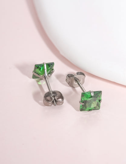 Orecchini Limerencia in titanio G23 ipoallergenico, titanio puro medicale F136, adatti a orecchie sensibili con cristalli pietra natale e zirconi simulati diamanti (Verde smeraldo)