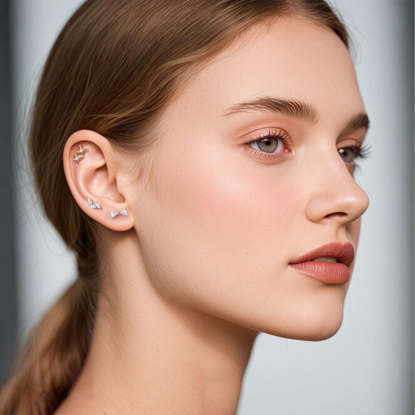 limerencia 18G Titanium Body Piercing Jewelry, Internally Threaded Flat Back Earring Tragus Helix Cartilage Conch Medusa Stud Earring for Women Men 1PC/Oblique three leaf