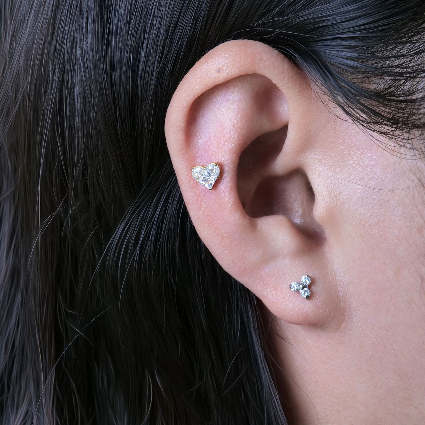 Orecchini Borchia in Titanio Puro G23 F136 Limerencia, Orecchini Piccoli Delicati con Zirconi Cubici Ipoallergenici Grado Chirurgico per Donne con Orecchie Sensibili
