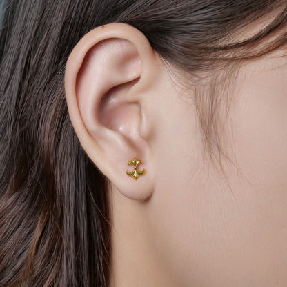 Limerencia 20G 低アレルギーフラット裏金ワンタッチピアス、インプラントグレード無ネジ押込式チタン製、コンク・鼻・ヘリックス・トラガス用 男女兼用（1 個入り）/ フルール・ド・リス