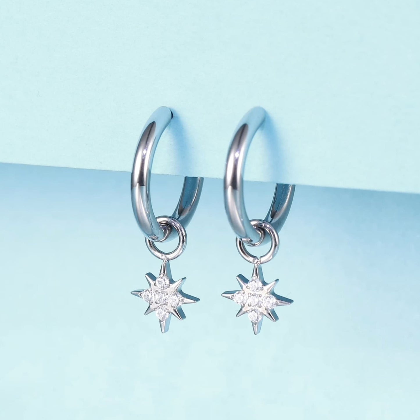 Orecchini huggie pendenti leggeri in titanio puro ipoallergenico Limerencia femminili, design barra verticale, croce, luna e fulmine, orecchini delicati con zircone a stella