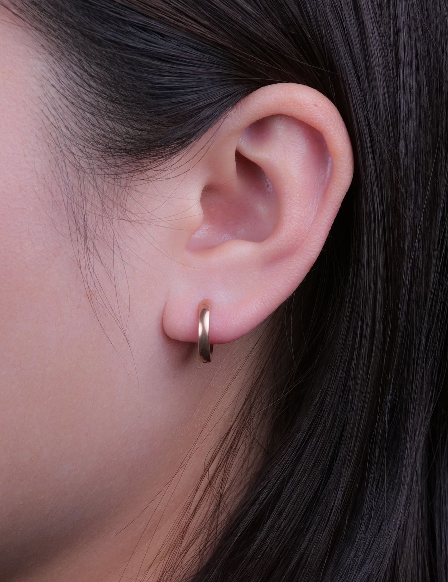 Orecchini cerchio huggie in titanio puro G23 ipoallergenico Limerencia per donna, adatti orecchie sensibili (10 millimetri)