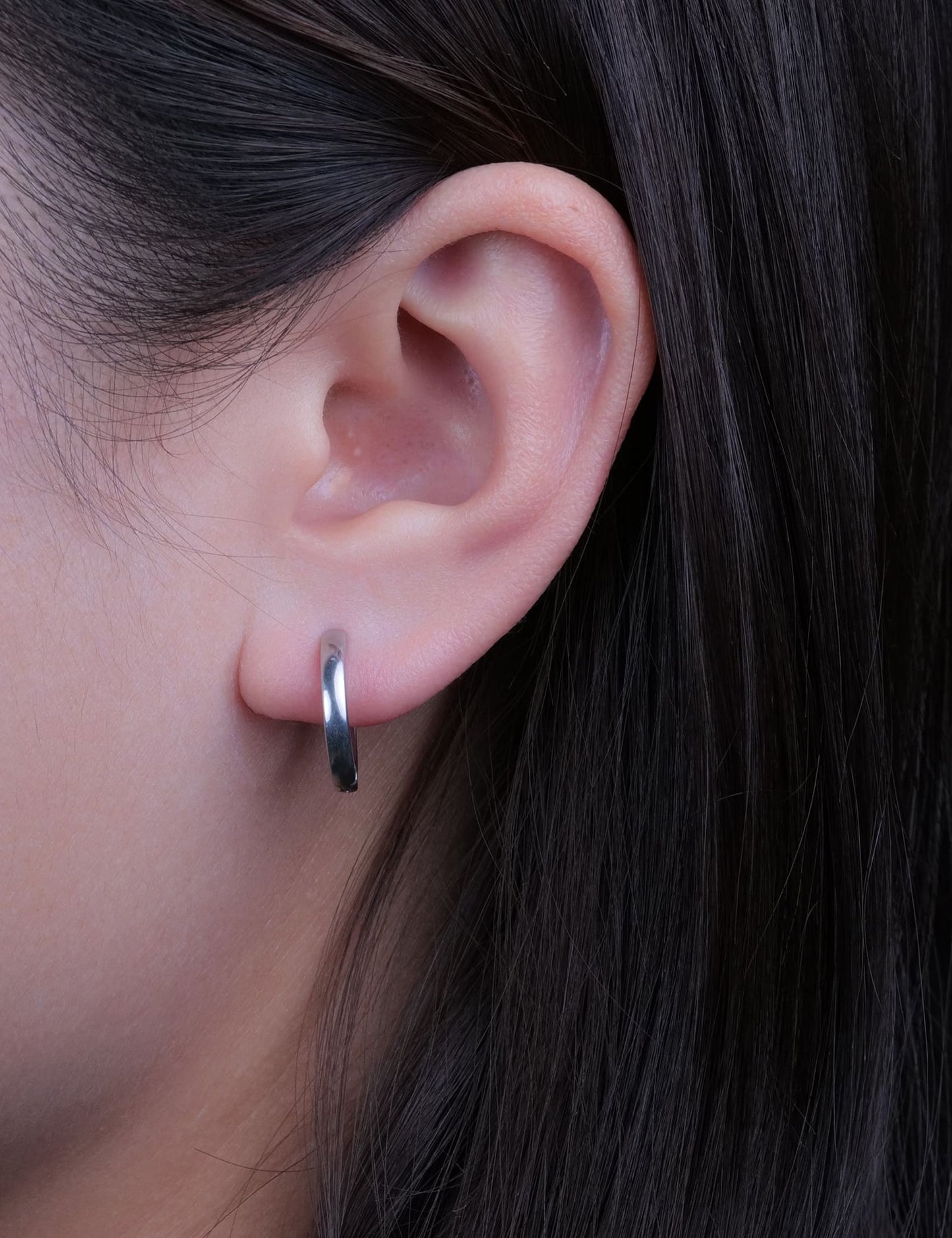 Orecchini cerchio huggie in titanio puro G23 ipoallergenico Limerencia da donna, ideali per orecchie sensibili (12 millimetri)