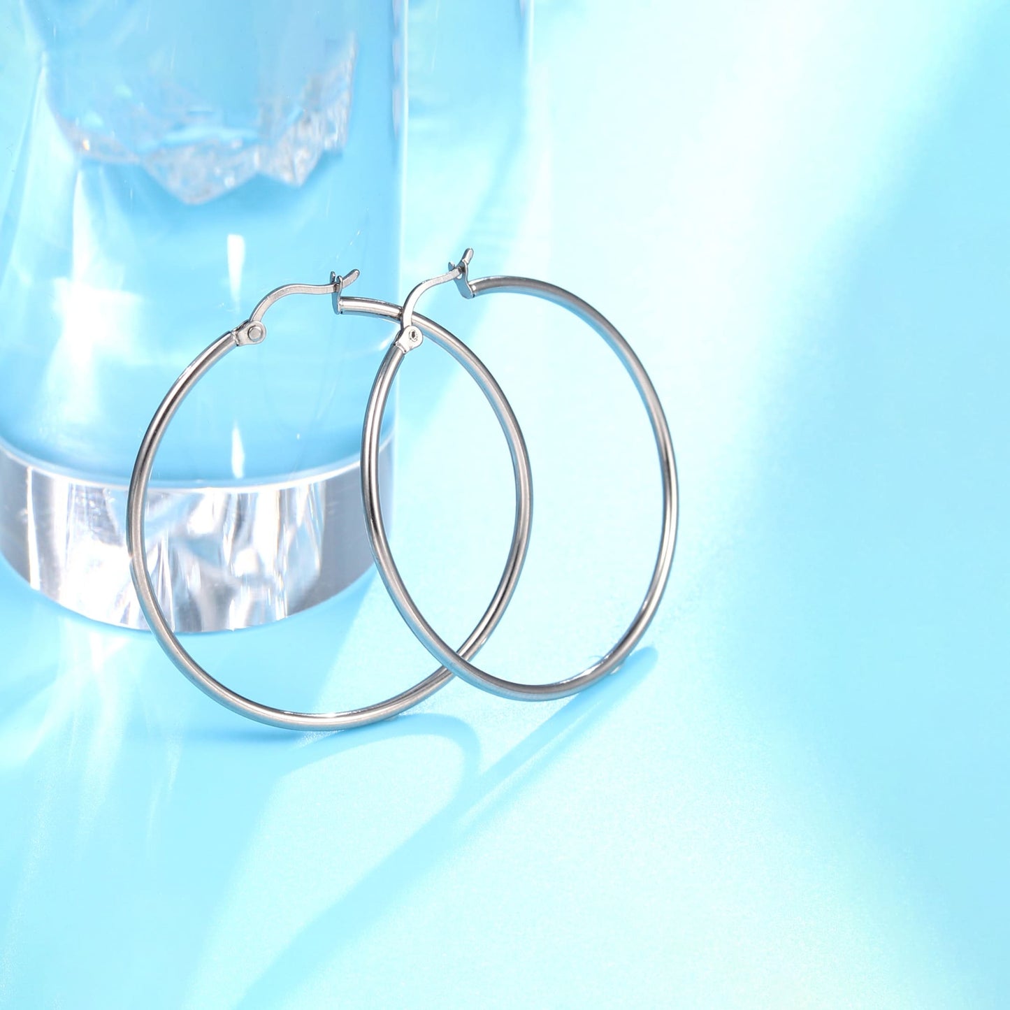 Orecchini a cerchio grandi in titanio Limerencia da donna, orecchini rotondi sottili ipoallergenici, cerchi in titanio grado implantare F136 per orecchie sensibili