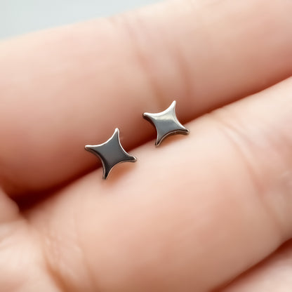 Limerencia Hypoallergene G23 Ohrringe aus reinem Titan, sicher für empfindliche Ohren, süße Tiersilhouetten, F136 Implantat-Titan für Frauen (Polaris, Titan)