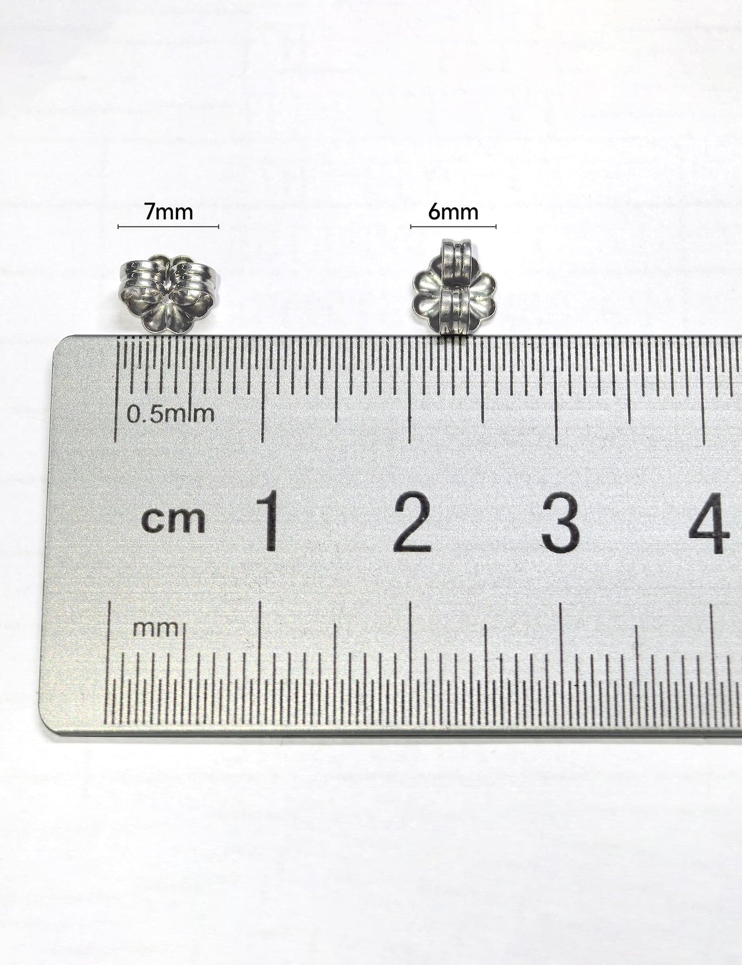 Limerencia Titanium Earring Backs Replacements, Hypoallergenic Pure Titanium Earring Backs for Sensitive Ears, Secure Ear Locking for Stud Earrings for Posts, 4PCS (2 Pairs)