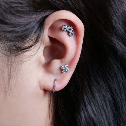 Limerencia gioielli piercing ipoallergenici in titanio F136 grado implantare, orecchini a perno con retro piatto e filettatura interna 18G, misure 6mm 8mm 10mm, adatti per trago, elice, conchiglia, cartilagine e labbro, modello Croce 1 pezzo