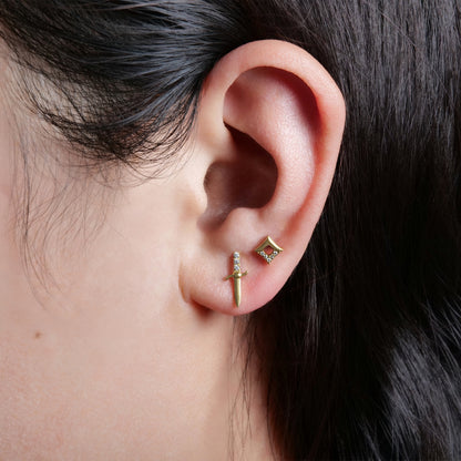 Orecchini a vite in titanio implantabile G23 ipoallergenici Limerencia, piercing quadrato 20G F136 per cartilagine, trago ed elica orecchio sensibile