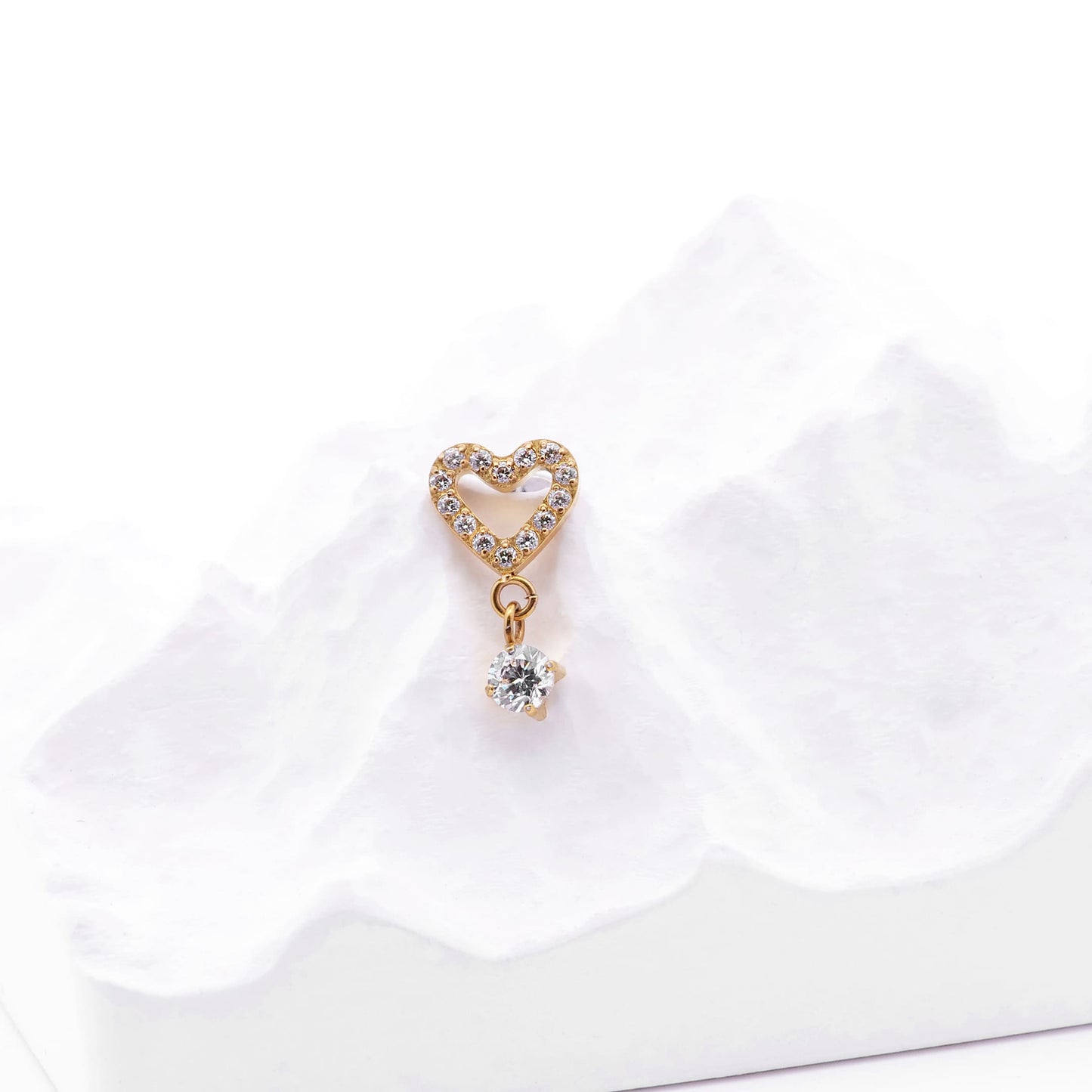 Limerencia Piercing Cuore Titanio F136 Ipoallergenico 20G 6mm 8mm Retro Piatto, Orecchini Senza Filettatura Inserimento G23 Grado Implantare per Trago, Cartilagine, Helix e Conchiglia (1 Pezzo)