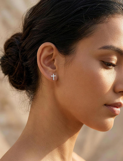 Limerencia チタンクロススタッドピアス 男女兼用、F136 インプラントグレード 20G CZ キュービックジルコニア ミニマルクロスピアス、敏感耳向け低アレルギースタッド