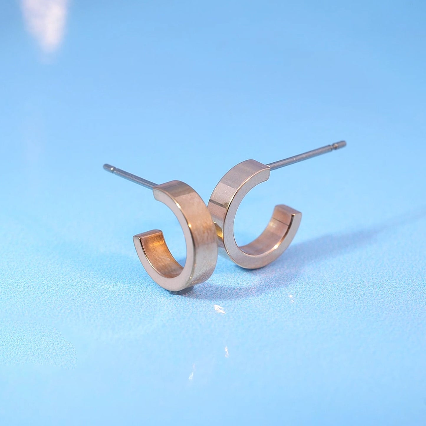 F136 Implant Grade Titanium Thin Square Edge Open Hoop Earrings for Women | Hypoallergenic Earring, Lightweight Huggie Hoop Earrings