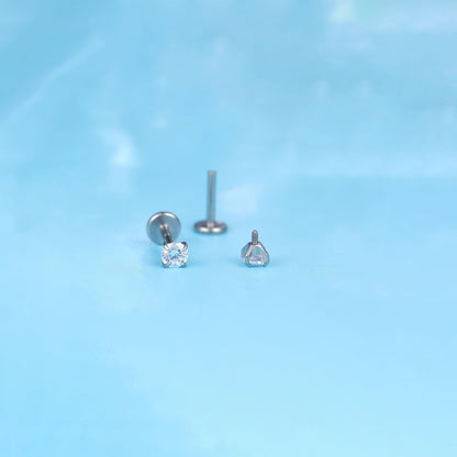 Gioielli piercing ipoallergenici in titanio F136 Limerencia, borchie filettate interne fondo piatto 18G 6mm 8mm 10mm per trago, elica, conca, cartilagine, naso e labbra (Zircone bianco 2mm)