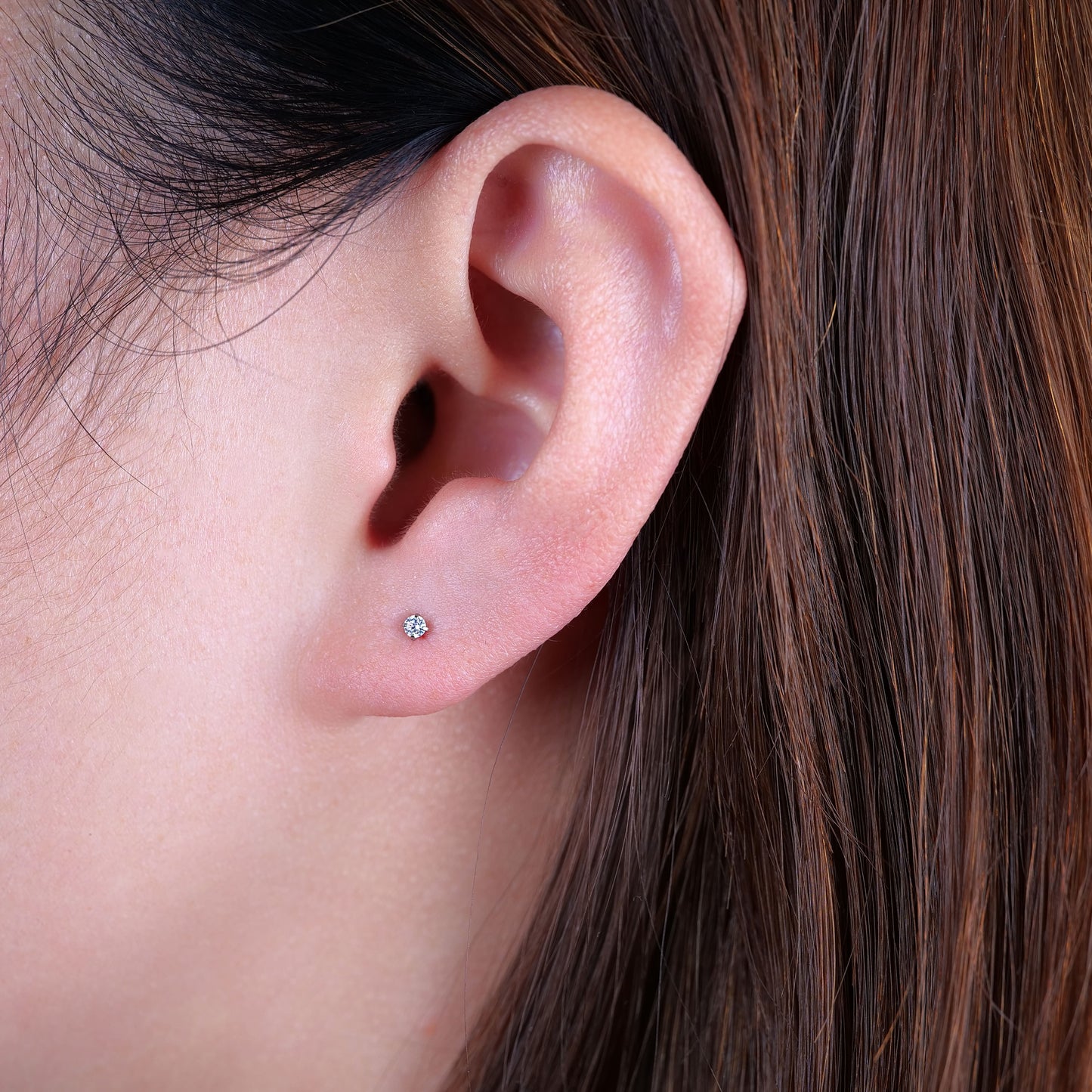 Gioielli piercing ipoallergenici in titanio F136 Limerencia, borchie filettate interne fondo piatto 18G 6mm 8mm 10mm per trago, elica, conca, cartilagine, naso e labbra (Zircone bianco 2mm)
