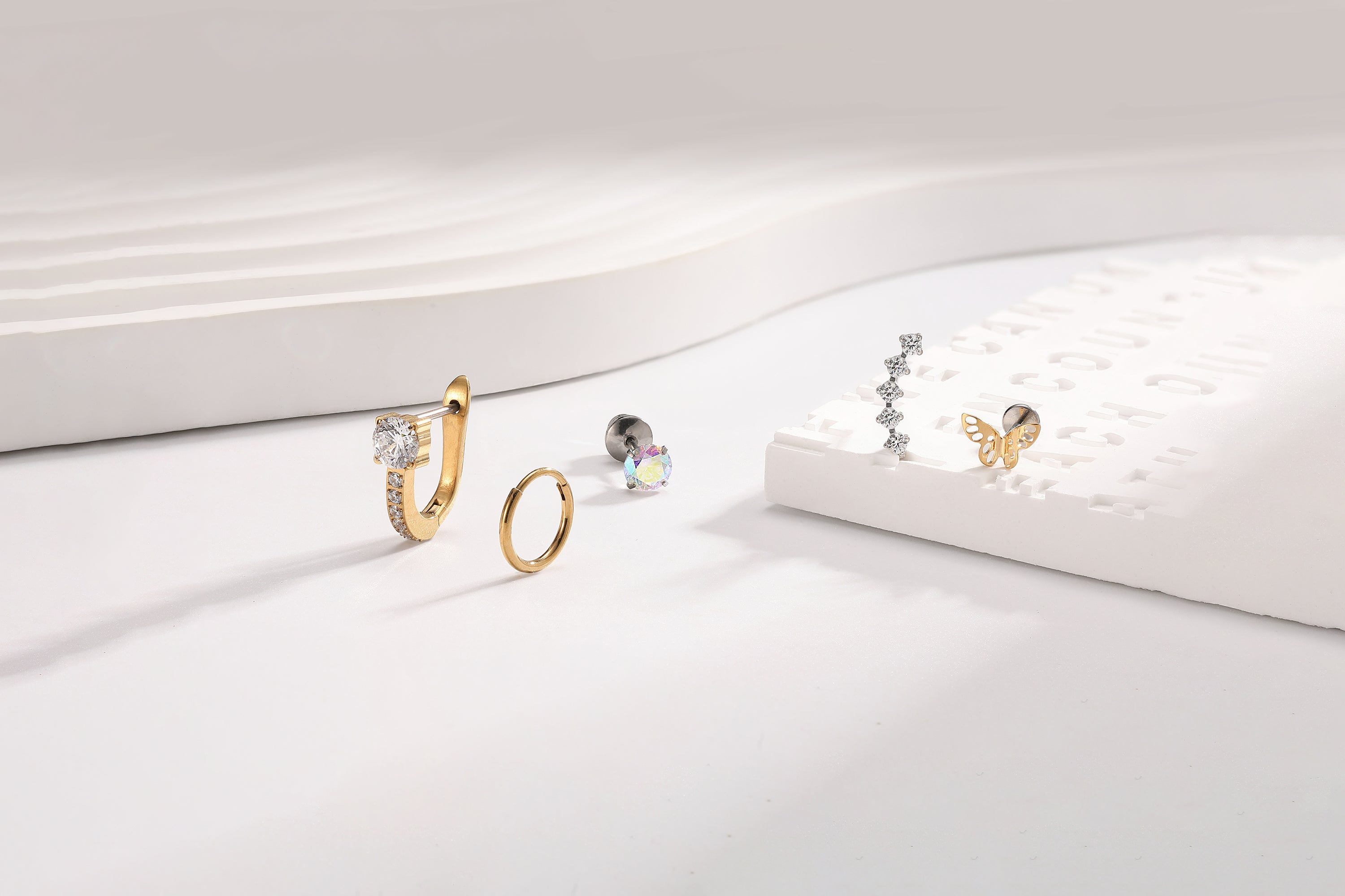 Limerencia G23 titanium oorknopjes, glanzende zirkonia gezondheidsoorknopjes piercing sieraden voor dames meisjes (6mm, Rond Limerencia G23 titanium oorknopjes, glanzende zirkonia gezondheidsoorknopjes piercing sieraden voor dames meisjes (6mm, Rond