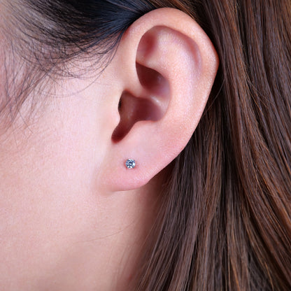 Gioielli piercing ipoallergenici in titanio F136 Limerencia, borchie filettate interne fondo piatto 18G 6mm 8mm 10mm per trago, elica, conca, cartilagine, naso e labbra (Zircone bianco 2mm)