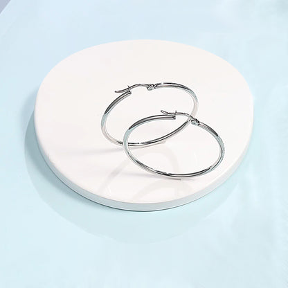 Boucles d'oreilles anneaux en titane TitanHeart hypoallergéniques - Grand anneau léger en titane pur médical grade G23 pour femmes aux oreilles sensibles (30mm)