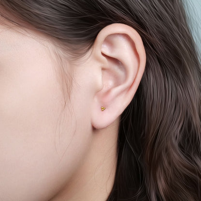 Orecchino titanio base piatta senza filetto Limerencia calibro 20G, piercing a pressione per cartilagine, trago, labret, labbro, medusa e conca, ipoallergenico unisex / tre sfere