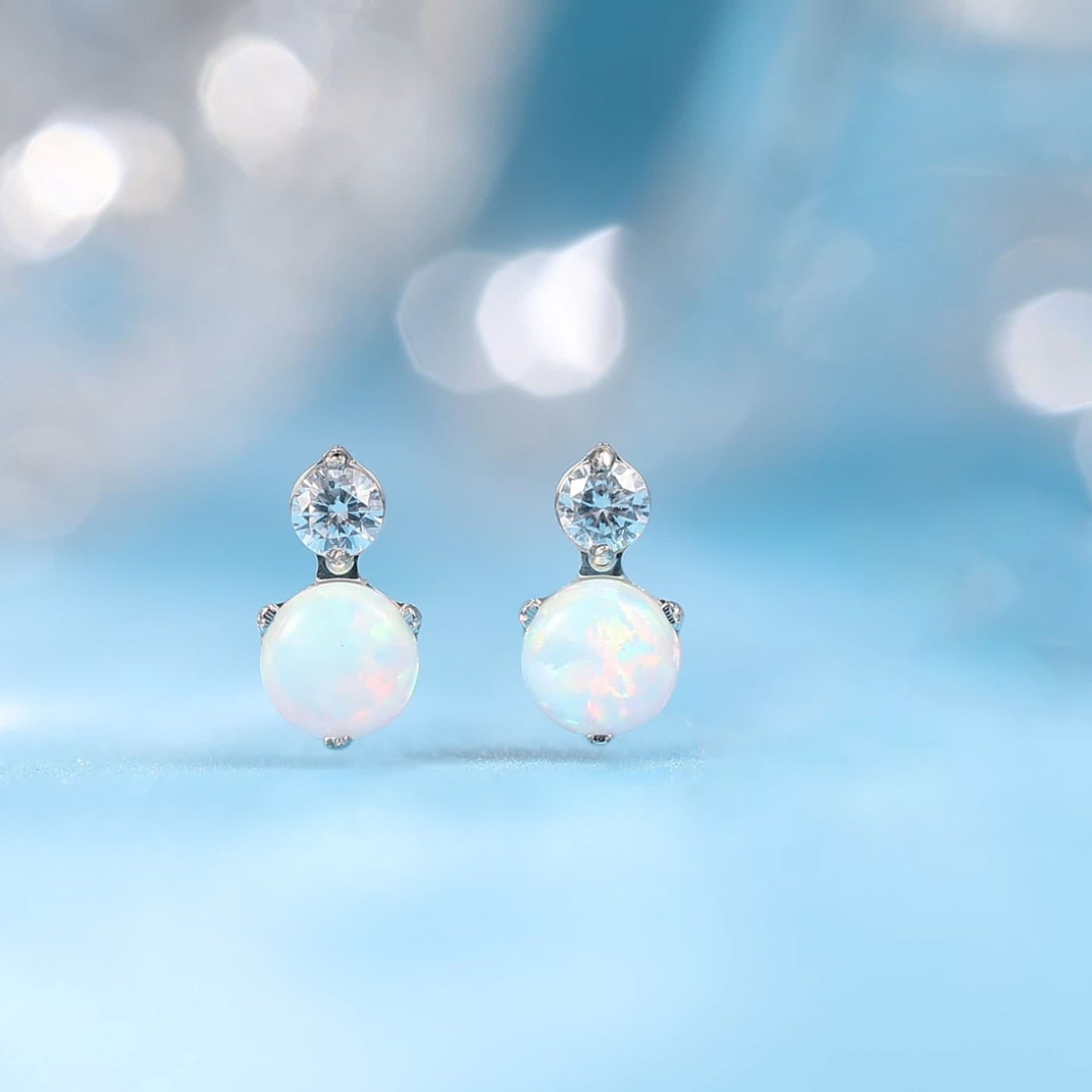 Orecchini in titanio puro G23 Limerencia ipoallergenici | Gioielli in titanio grado impiantabile F136 per orecchie sensibili (Zircone + Opalo Bianco)