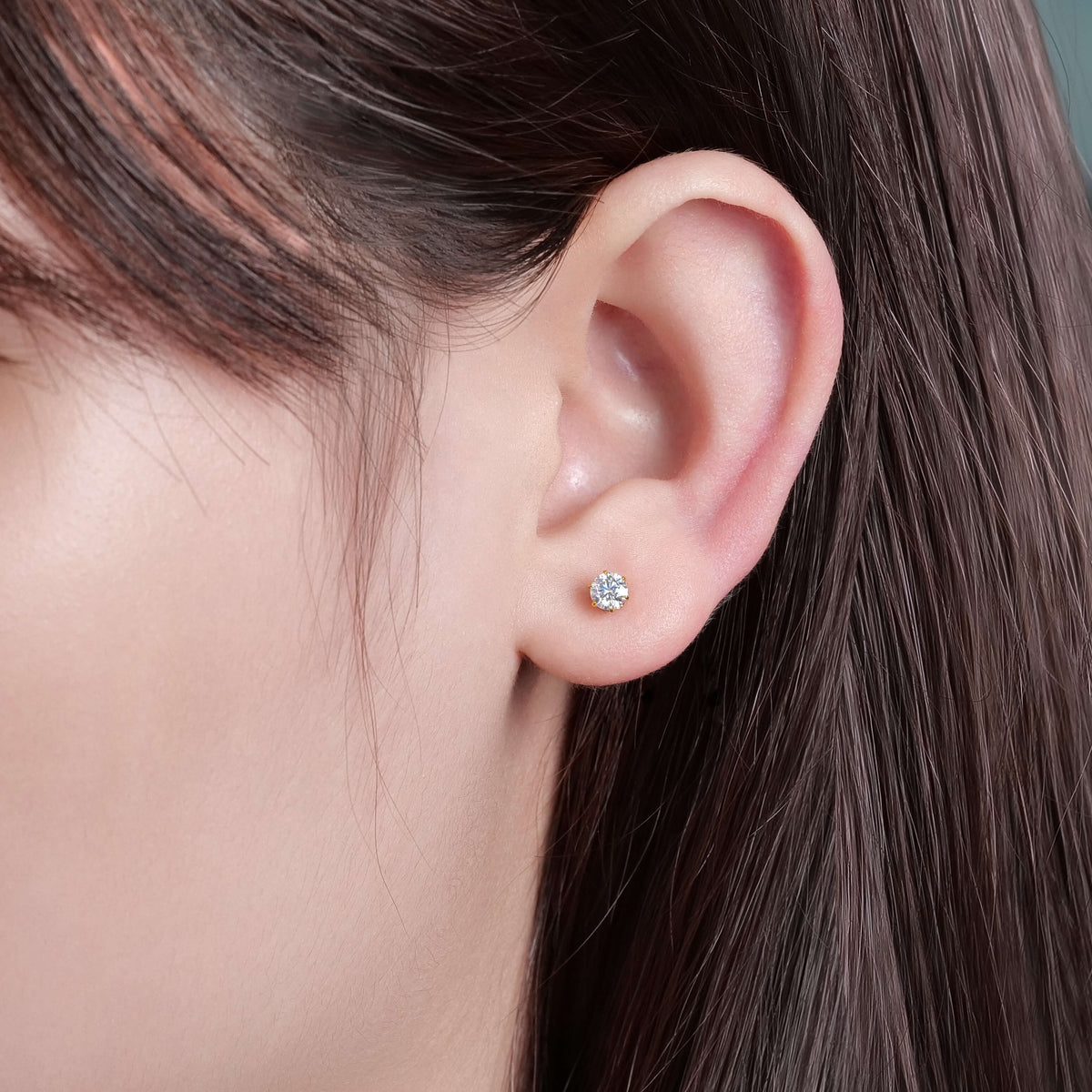 Limerencia モアサナイトスタッドピアス、F136 インプラントグレードチタン フラットバックネジ式ピアス 男女兼用、D カラー VVS1 クラリティ ブリリアントラウンドカット、敏感肌向け低アレルギー性ピアス