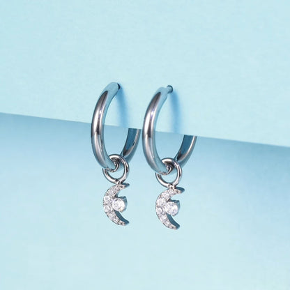 Limerencia Hypoallergene Ohrringe für Damen aus reinem Titan, leichte baumelnde Creolen, vertikaler Stab, Kreuz, Mond, Blitz, zierliche Ohrringe (Mond)