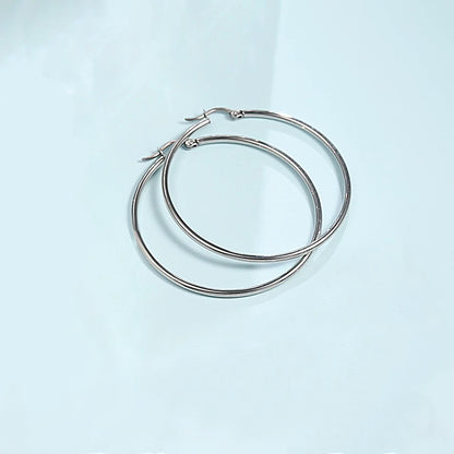 Boucles d'oreilles anneaux en titane TitanHeart hypoallergéniques - Grand anneau léger en titane pur médical grade G23 pour femmes aux oreilles sensibles (30mm)
