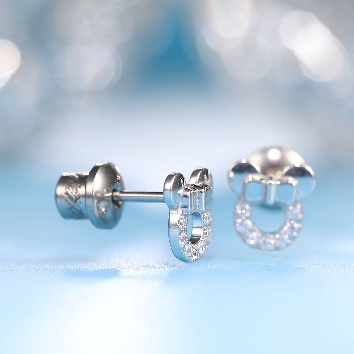 Limerencia Pendientes Hipoalergénicos de Titanio G23 de Grado Implante con Cierre de Rosca Tragus 20G Helix Poste de Piercing F136 para Orejas Sensibles Cartílago (minnie mouse)