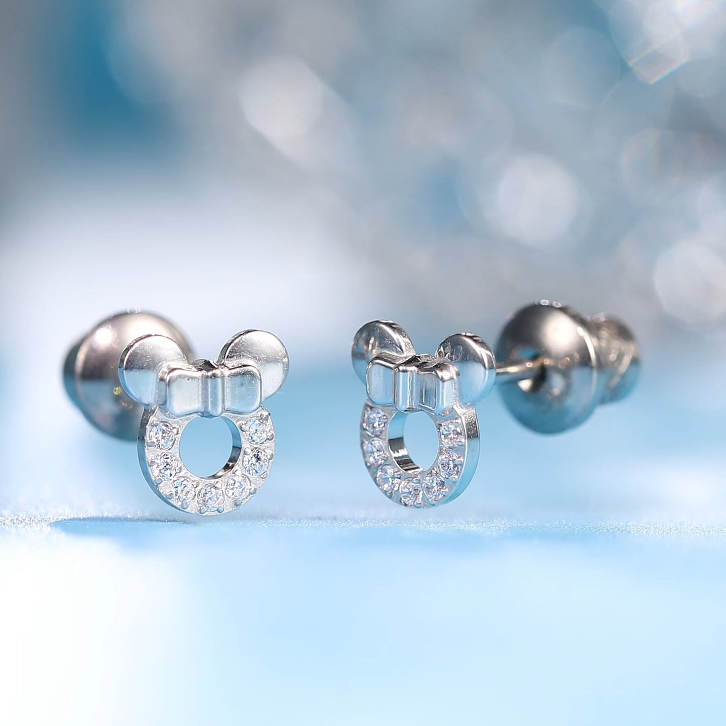 Limerencia Pendientes Hipoalergénicos de Titanio G23 de Grado Implante con Cierre de Rosca Tragus 20G Helix Poste de Piercing F136 para Orejas Sensibles Cartílago (minnie mouse)