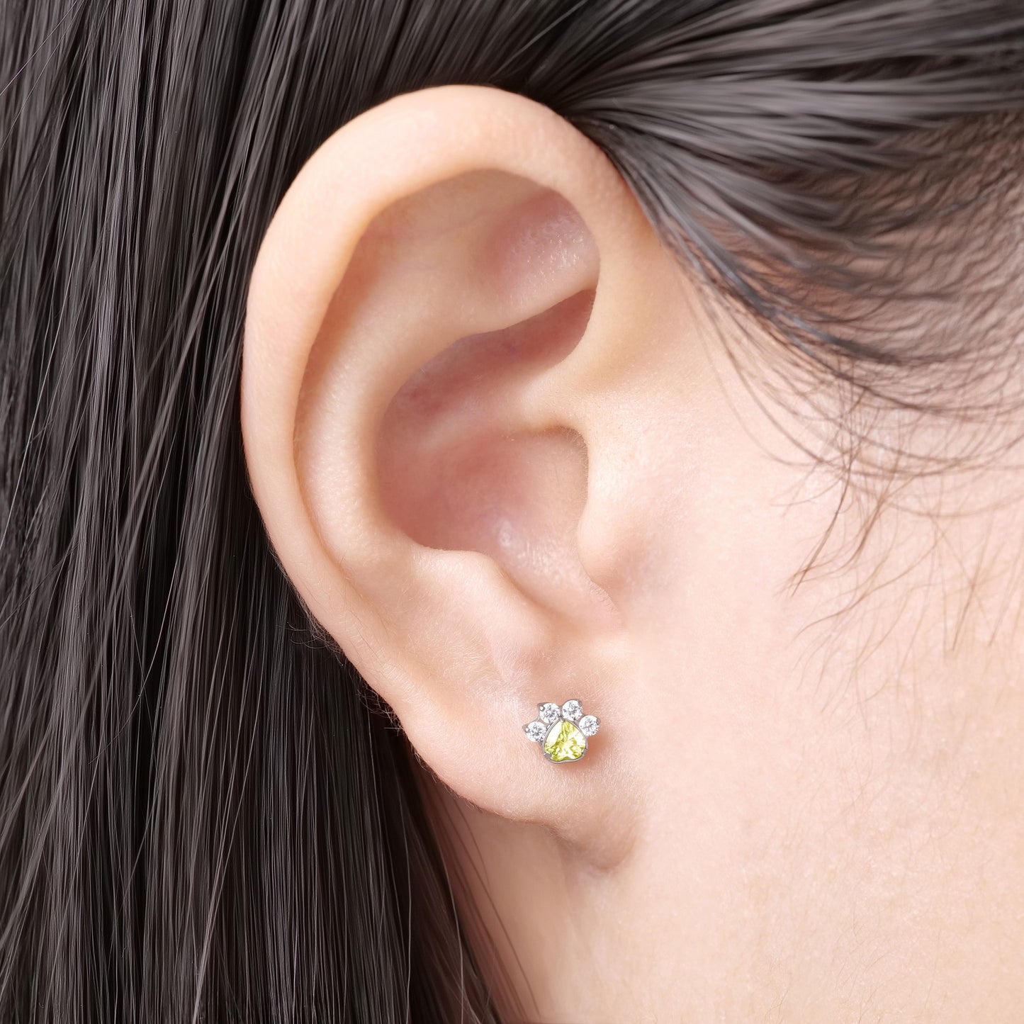 limerencia 18G Titanium Body Piercing Jewelry, Internally Threaded Flat Back Earring Tragus Helix Cartilage Conch Medusa Stud Earring for Women Men 1PC/paw