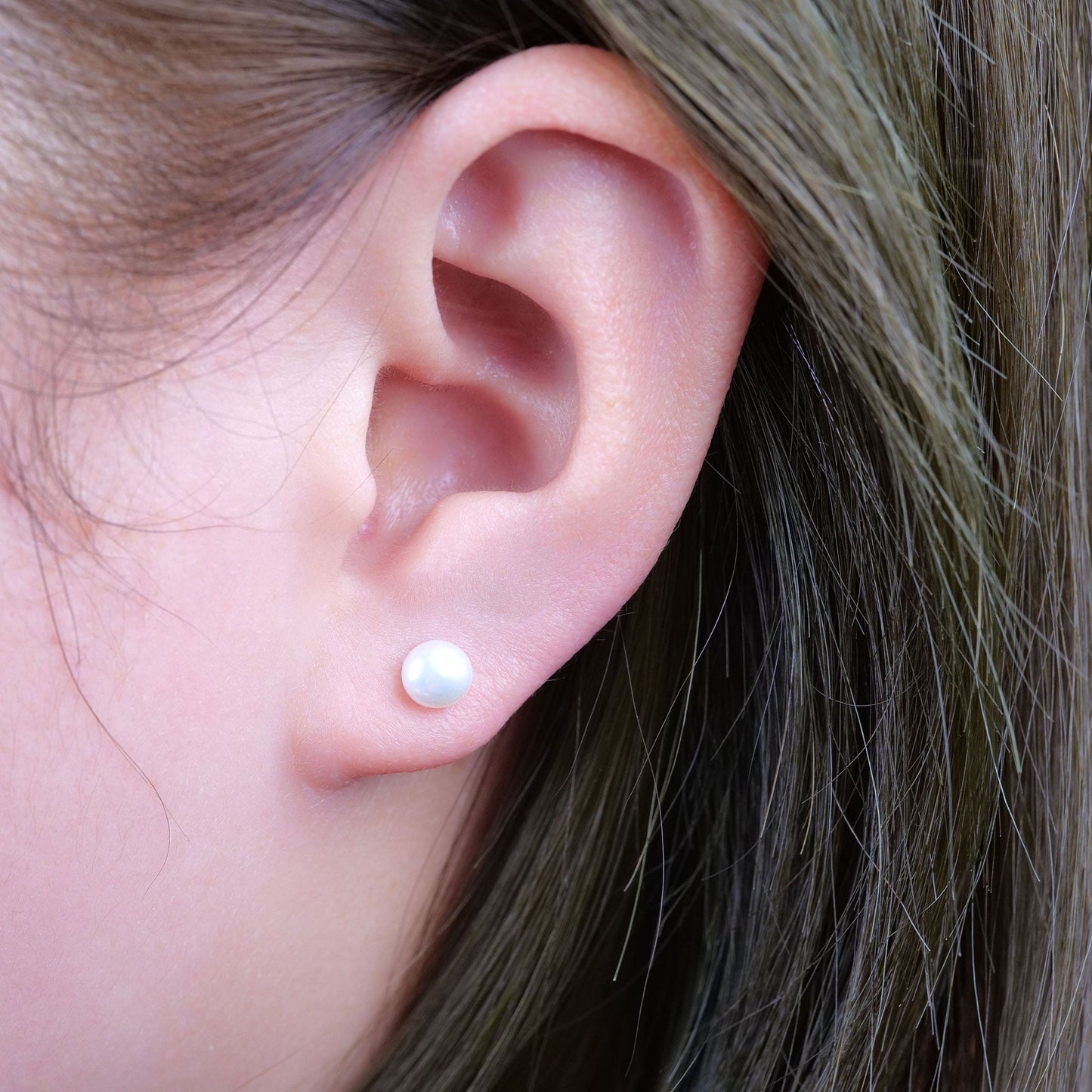 Limerencia Hypoallergenic G23 Implant Grade Titanium Screw Back Earrings Tragus 20G Helix F136 Piercing Post for Sensitive Ears Cartilage (5mm pearl)