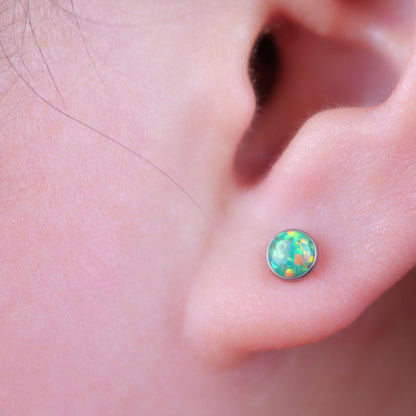 Limerencia Ohrringe aus reinem Titan, hypoallergen | Opal-Ohrstecker | Minimalistisch, Implantatqualität | Für empfindliche Ohren, filigraner Schmuck